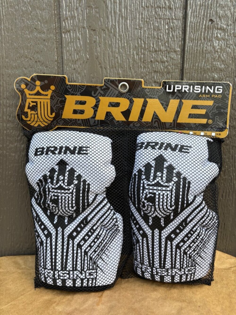 Brine Uprising Lacrosse Arm Pads White/Black Sports Gear Size Large
